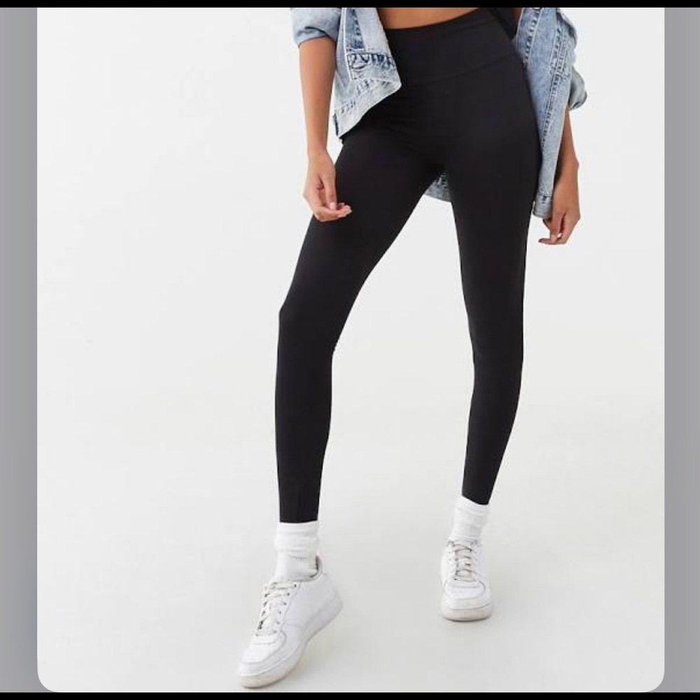 FOREVER 21 black leggings
